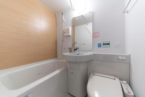 Single Room - Smoking image 3