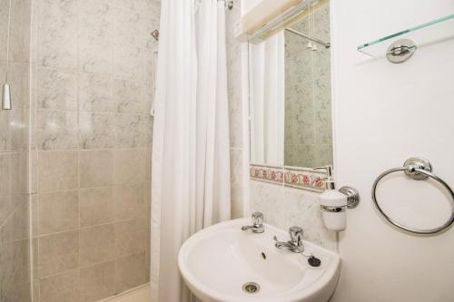 Green Haven Guest House - image 8