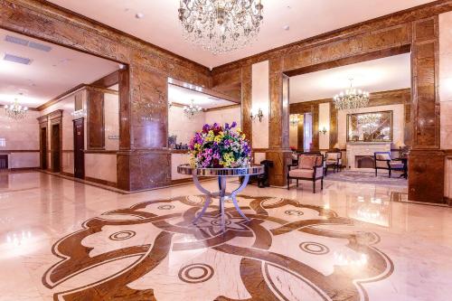 Alanda Hotel