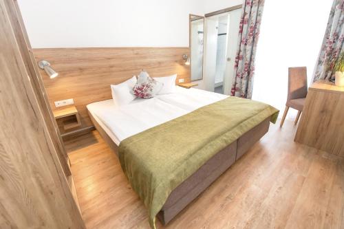 Hotel Andres - image 2