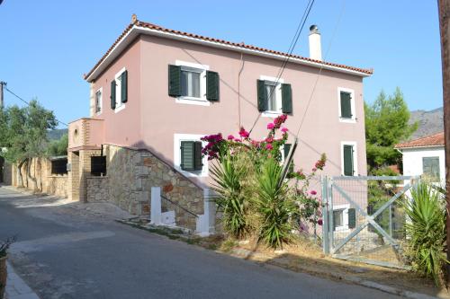  ΟΙΑΝΘΗ, Pension in Galaxidi