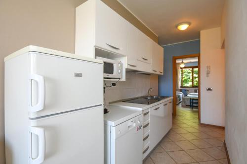 2 bedrooms, 4 beds