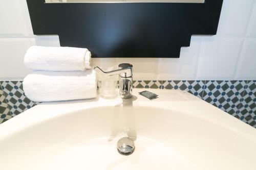 Best Western Hôtel Journel Paris Sud - image 9