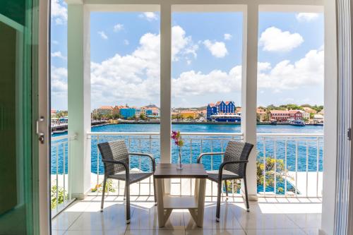 Blue Marlin Handelskade Apartments Willemstad