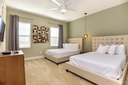 Five-Bedroom Villa 7786 - image 2