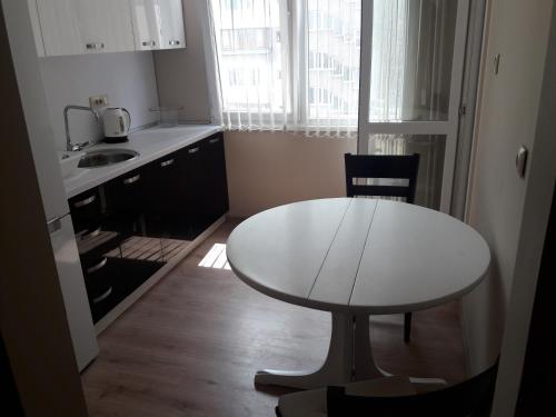 Guest House Mania - image 4