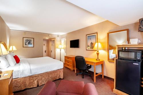 Red Lion Hotel Rosslyn Iwo Jima - image 7
