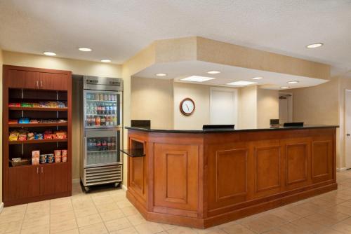Előcsarnok, Hawthorn Suites by Wyndham Tinton Falls in Tinton Falls (New Jersey)