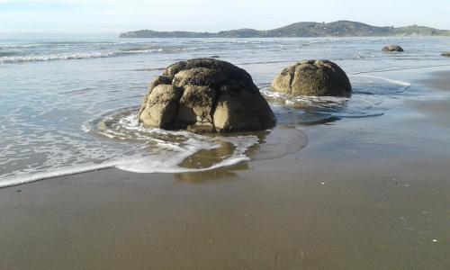 Moeraki Boulders