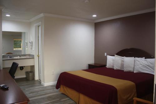 Americas Best Value Inn & Suites - Redding, CA