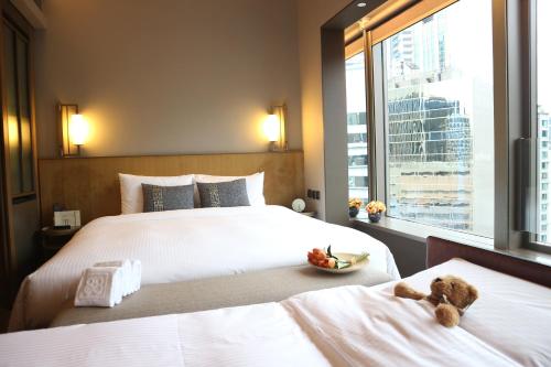 Wanchai 88 Hotel - Tap to explore photos