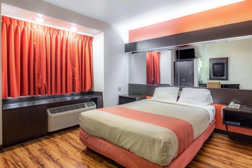 1 queen bed