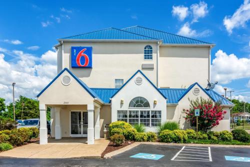 . Motel 6 Chattanooga Downtown