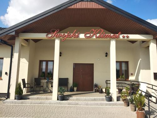 Bejárat, Swojski Klimat in Ilinko