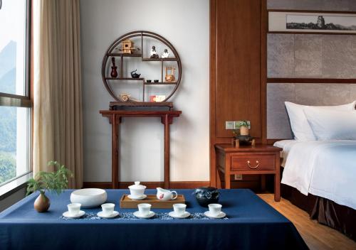 Fliport Garden Hotel Wuyishan Ideally located in the Jianyang area, Fliport Garden Hotel Wuyishan promises a relaxing and wonderful visit. The property offers guests a range of services and amenities designed to provide comfort an