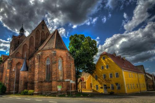 Schmidtalien Schlemmen und Schlummern