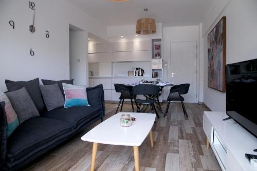 Corina Suites & Apartments - image 6