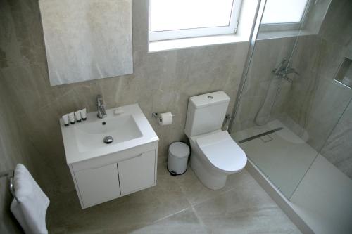 Corina Suites & Apartments - image 8