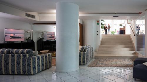 Hotel Astro - image 12