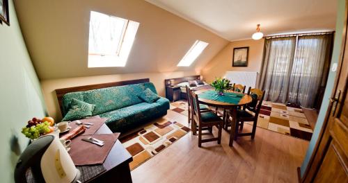 Apartment image 8
