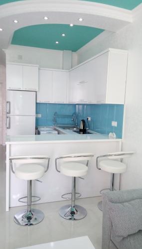 Batumi-Studio 482