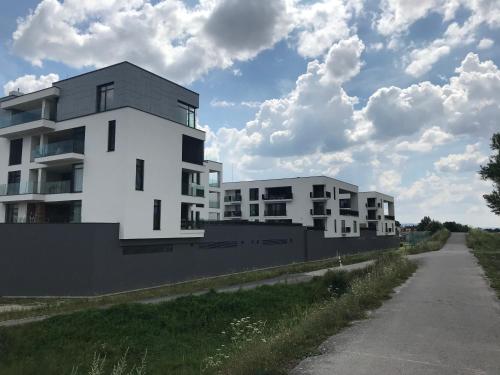 Exterior view, Greenbay Golf Apartments in Trencin