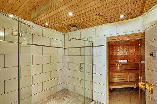 H+ Hotel Ferienpark Usedom - image 12