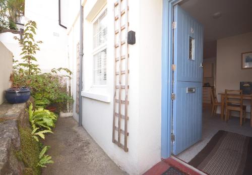 Trinity Mews - image 6
