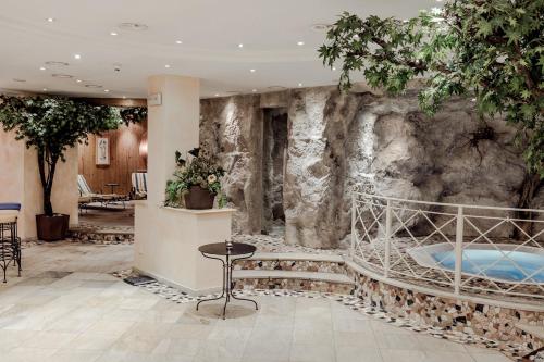 อ่างแช่น้ำร้อน, Sporthotel Kirchler in ฮินเตอร์ตุกซ์ กลาเซียร์