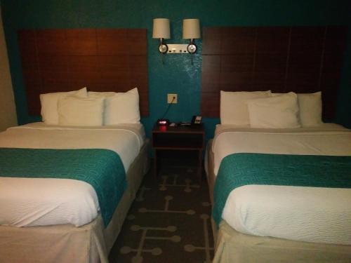 Howard Johnson by Wyndham Athens - image 9