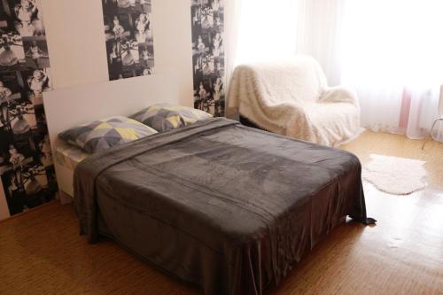 'GOOD NIGHT' on Lytkina 12-2