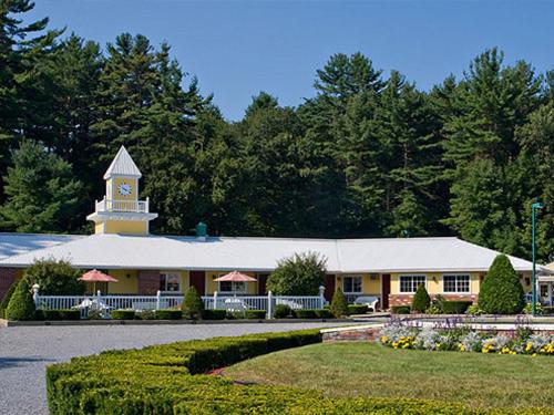 Colonel Williams Resort and Suites - image 13