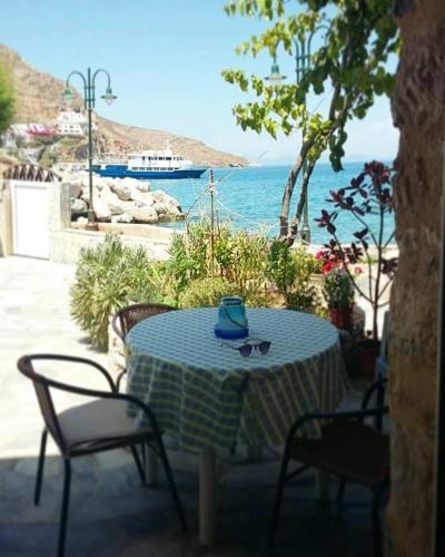 Spiros Apartments in Tilos