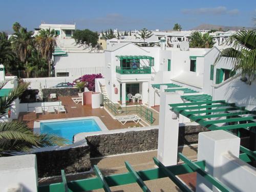 Apartamentos Las Palmeras - main image