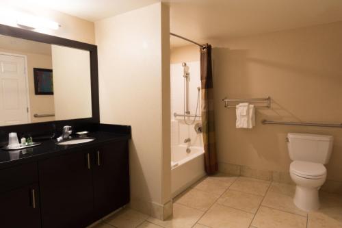 One-Bedroom Suite ADA