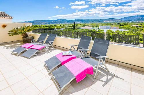  Fully Airconditioned Costa Blanca Pool House with Superb Views Over the Orba Valley, Sleeps 12 in Benimeli