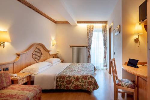 Superior Triple Room with Balcony (2 Adults + 1 Child)