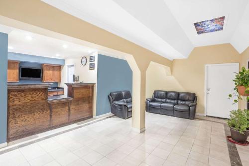 Super 8 by Wyndham San Angelo – San Angelo, TX