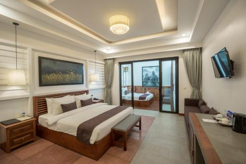 The Tito Suite Residence Room Type - Deluxe Family room with Pool View The Tito Suite Residence Room Type - Deluxe Family room with Pool View
