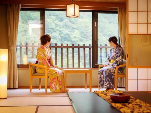 Japanese-Style Family Room - Non-Smoking