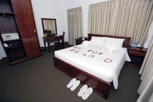 Superior Double or Twin Room image 4