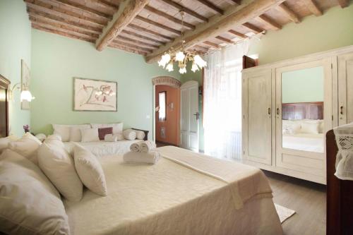  Deluxe Romantic Apartment Casina di Elena San Gimignano, Ferienwohnung in San Gimignano
