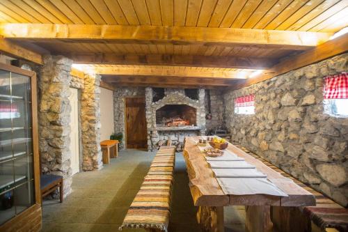 Iekārtas, Kuća za odmor "Neralić" (Kuca za odmor "Neralic") in Josipdol
