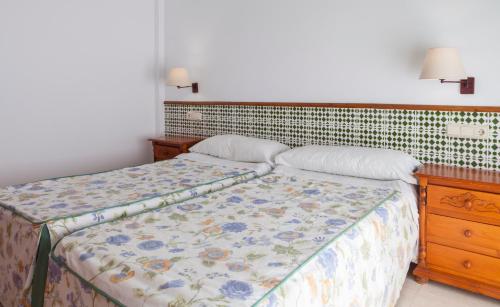 2 bedrooms, 5 beds