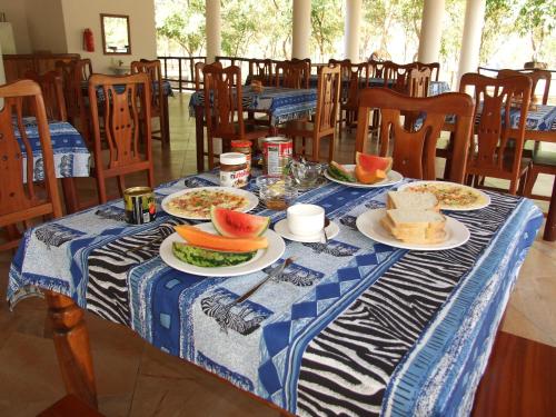 Ēdiens un dzērieni, Voyage Village Lodge in Mikumi