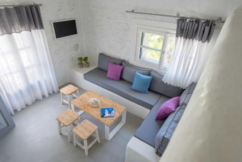 Yialos Ios Hotel - image 14