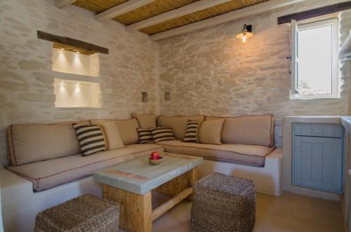 Yialos Ios Hotel - image 4