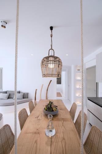 Phos Home by Rocks Estates Phos Home by Rocks Estates