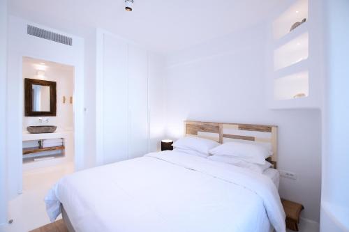 Phos Home by Rocks Estates Phos Home by Rocks Estates