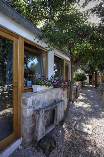 Dārzs, Glamping resort Fešta Kornati (Glamping resort Festa Kornati) in Žut